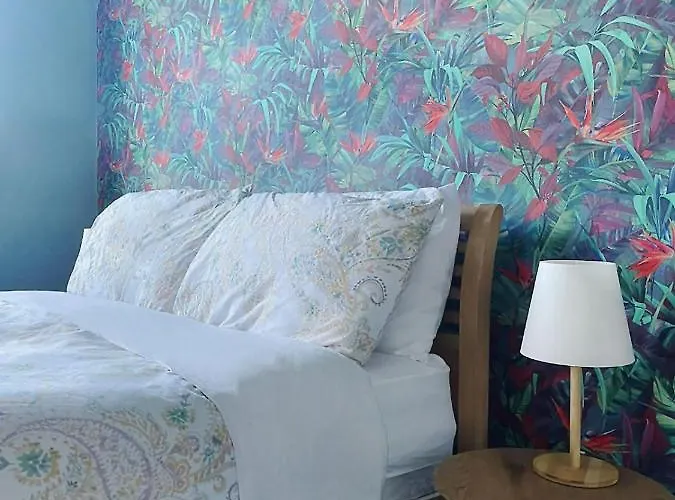 Mountain Widok Only קילורגלין