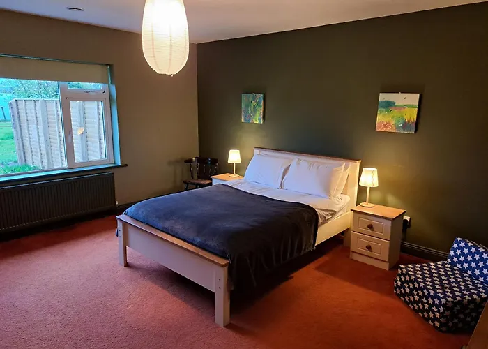 Mountain Widok Only קילורגלין